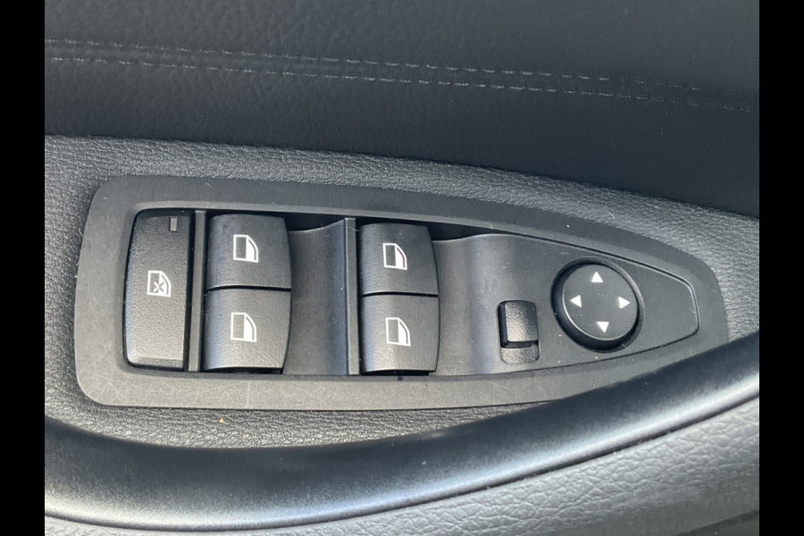BMW X1 xDrive25e 222PK Automaat Trekhaak Leder Carplay Led Elek.Klep Plug-in!