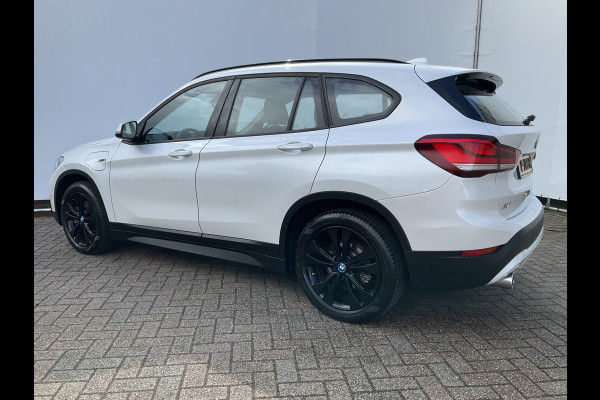 BMW X1 xDrive25e 222PK Automaat Trekhaak Leder Carplay Led Elek.Klep Plug-in!