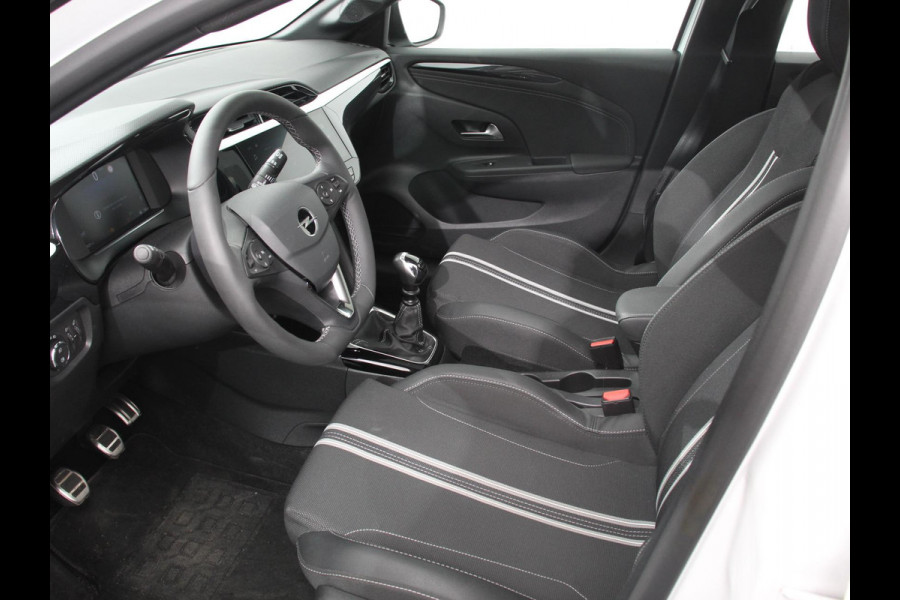 Opel Corsa 1.2 GS Panorama dak Digitale Cockpit Climate Control Dab Camera Parkeersensoren Cruise control LED Verwarmde voorstoelen Stuurwiel verwarmd Navigatie Climate control Apple carplay/ Android Auto Parkeer sensoren voor en achter