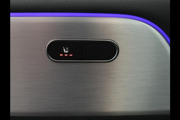 Mercedes-Benz B-Klasse 250e AMG Night | Stoelverwarming | Camera | Carplay | Sfeerverlichting | Leder/Alcantara | Full LED | Widescreen