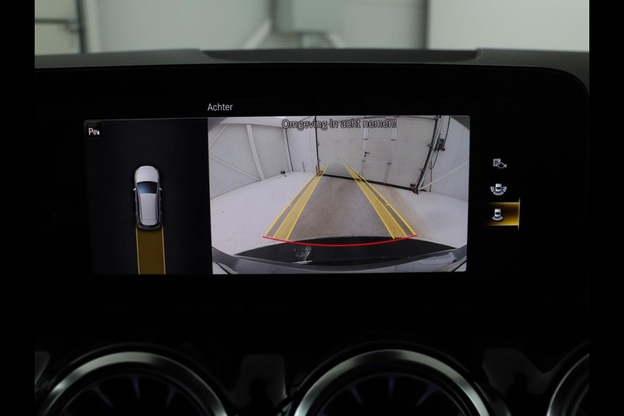 Mercedes-Benz B-Klasse 250e AMG Night | Stoelverwarming | Camera | Carplay | Sfeerverlichting | Leder/Alcantara | Full LED | Widescreen