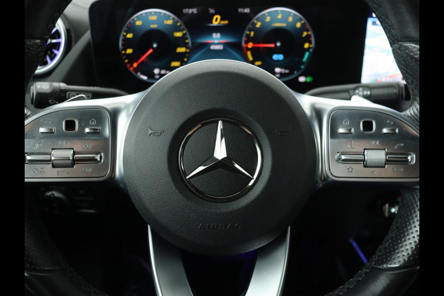 Mercedes-Benz B-Klasse 250e AMG Night | Stoelverwarming | Camera | Carplay | Sfeerverlichting | Leder/Alcantara | Full LED | Widescreen