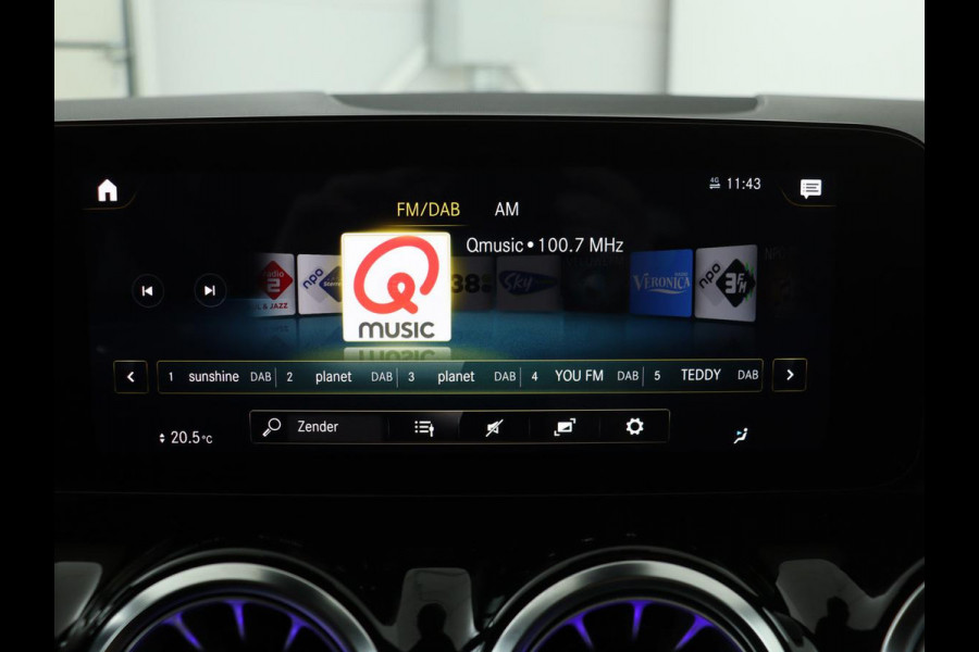 Mercedes-Benz B-Klasse 250e AMG Night | Stoelverwarming | Camera | Carplay | Sfeerverlichting | Leder/Alcantara | Full LED | Widescreen