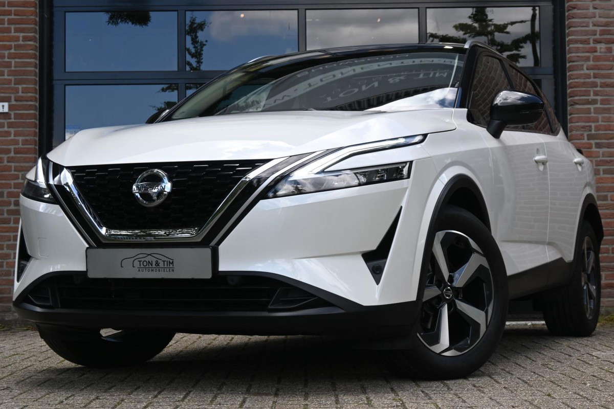 Nissan QASHQAI 1.3 MHEV Xtronic 1st Ed. Pano A.Cruise 360CAM '21 Nissan QASHQAI 1.3 MHEV Xtronic 1st Ed. Pano A.Cruise 360CAM '21