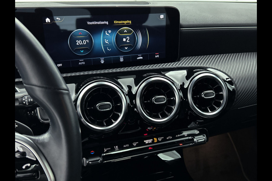 Mercedes-Benz A-Klasse 250 e Plug-In Hybride Lichtmetalen velgen | MBUX wide screen | Navigatie \ Parking support met camera achter | Inclusief 24 maanden MB Certified garantie voor Europa.