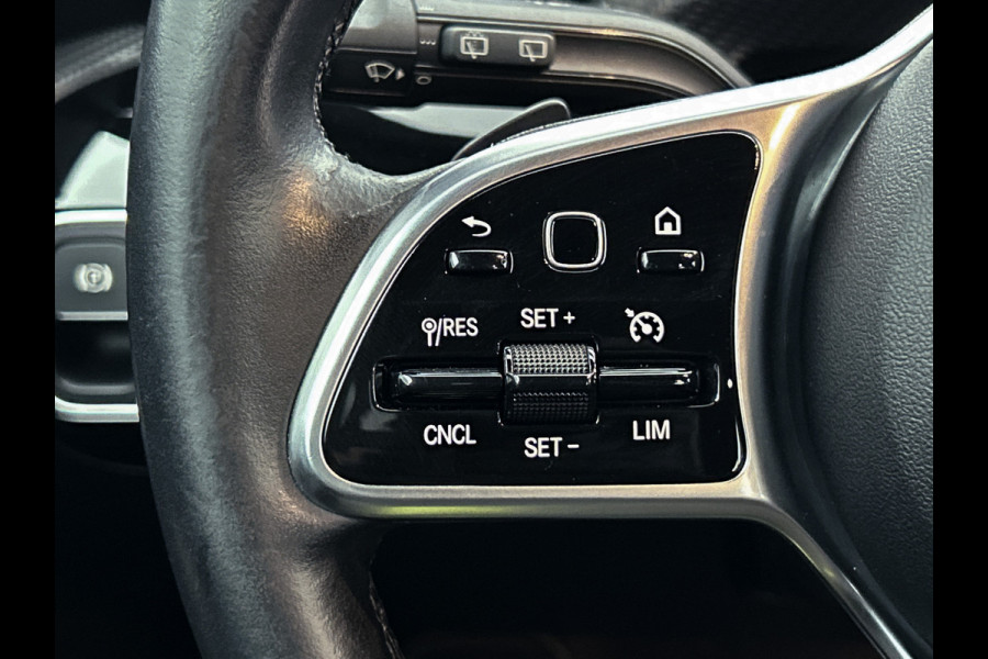 Mercedes-Benz A-Klasse 250 e Plug-In Hybride Lichtmetalen velgen | MBUX wide screen | Navigatie \ Parking support met camera achter | Inclusief 24 maanden MB Certified garantie voor Europa.