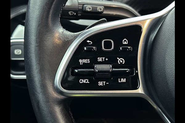 Mercedes-Benz A-Klasse 250 e Plug-In Hybride Lichtmetalen velgen | MBUX wide screen | Navigatie \ Parking support met camera achter | Inclusief 24 maanden MB Certified garantie voor Europa.