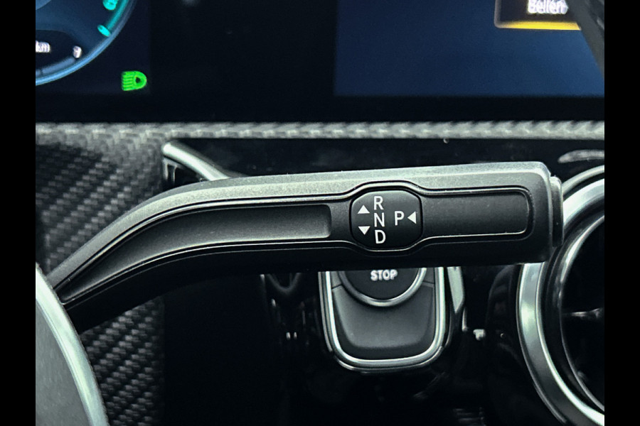 Mercedes-Benz A-Klasse 250 e Plug-In Hybride Lichtmetalen velgen | MBUX wide screen | Navigatie \ Parking support met camera achter | Inclusief 24 maanden MB Certified garantie voor Europa.