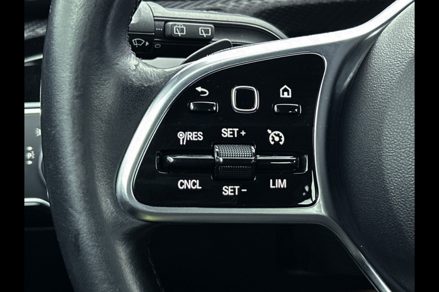Mercedes-Benz A-Klasse 250 e Plug-In Hybride Lichtmetalen velgen | MBUX wide screen | Navigatie \ Parking support met camera achter | Inclusief 24 maanden MB Certified garantie voor Europa.