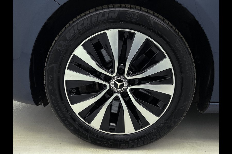 Mercedes-Benz A-Klasse 250 e Plug-In Hybride Lichtmetalen velgen | MBUX wide screen | Navigatie \ Parking support met camera achter | Inclusief 24 maanden MB Certified garantie voor Europa.