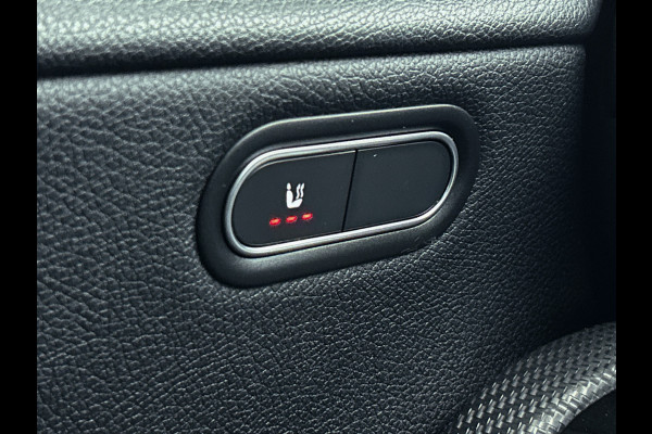 Mercedes-Benz A-Klasse 250 e Plug-In Hybride Lichtmetalen velgen | MBUX wide screen | Navigatie \ Parking support met camera achter | Inclusief 24 maanden MB Certified garantie voor Europa.