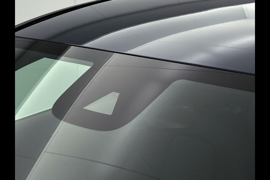 Mercedes-Benz A-Klasse 250 e Plug-In Hybride Lichtmetalen velgen | MBUX wide screen | Navigatie \ Parking support met camera achter | Inclusief 24 maanden MB Certified garantie voor Europa.