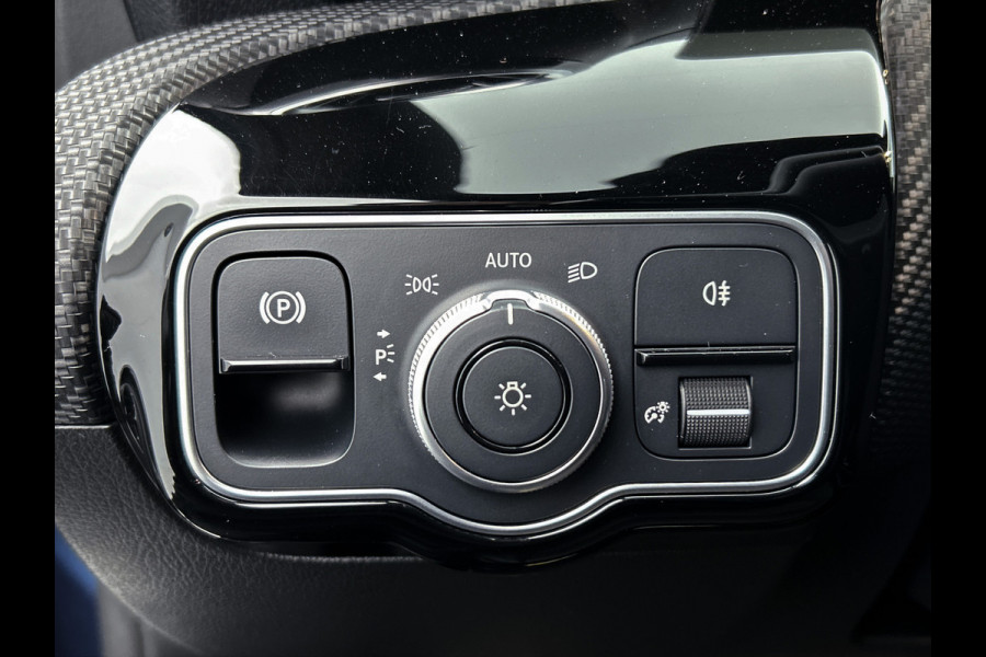Mercedes-Benz A-Klasse 250 e Plug-In Hybride Lichtmetalen velgen | MBUX wide screen | Navigatie \ Parking support met camera achter | Inclusief 24 maanden MB Certified garantie voor Europa.