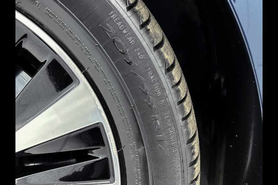 Mercedes-Benz A-Klasse 250 e Plug-In Hybride Lichtmetalen velgen | MBUX wide screen | Navigatie \ Parking support met camera achter | Inclusief 24 maanden MB Certified garantie voor Europa.