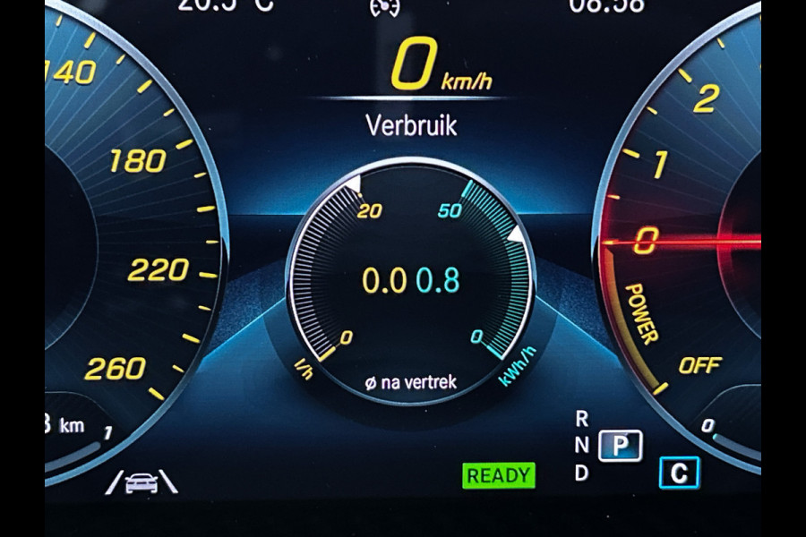 Mercedes-Benz A-Klasse 250 e Plug-In Hybride Lichtmetalen velgen | MBUX wide screen | Navigatie \ Parking support met camera achter | Inclusief 24 maanden MB Certified garantie voor Europa.