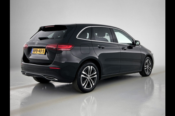 Mercedes-Benz B-Klasse 250 e Business Line Lichtmetalen velgen MBUX wide screen | Navigatie | Parking support | met camera achter | Inclusief 24 maanden Mercedes-Benz Certified garantie voor Europa.