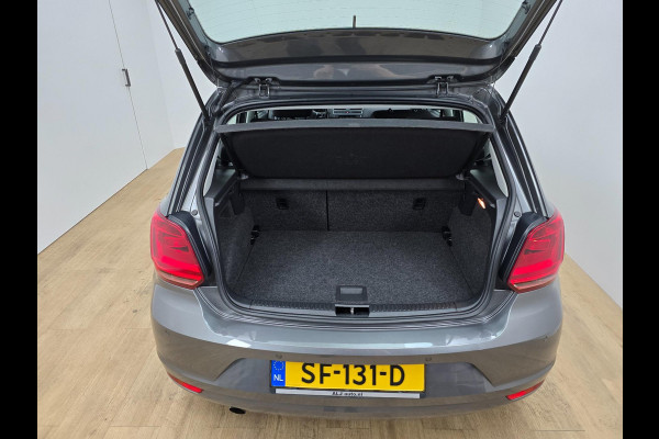 Volkswagen Polo Occasion 1.2 TSI Comfortline automaat | Parkeersensoren | Cruisecontrol | Tweedehands Volkswagen Polo antraciet