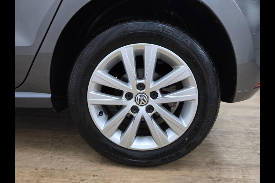 Volkswagen Polo Occasion 1.2 TSI Comfortline automaat | Parkeersensoren | Cruisecontrol | Tweedehands Volkswagen Polo antraciet