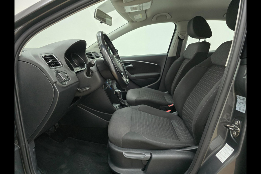 Volkswagen Polo Occasion 1.2 TSI Comfortline automaat | Parkeersensoren | Cruisecontrol | Tweedehands Volkswagen Polo antraciet
