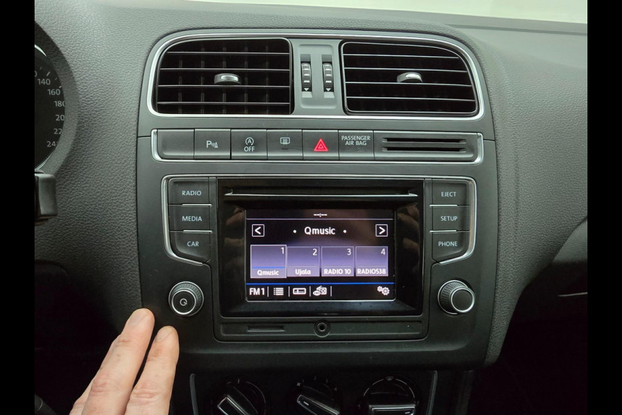 Volkswagen Polo Occasion 1.2 TSI Comfortline automaat | Parkeersensoren | Cruisecontrol | Tweedehands Volkswagen Polo antraciet