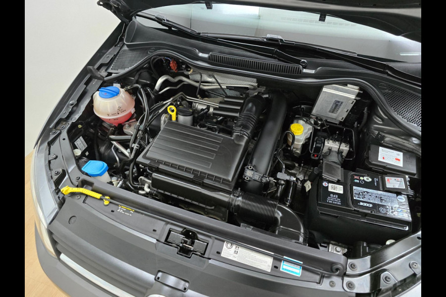 Volkswagen Polo Occasion 1.2 TSI Comfortline automaat | Parkeersensoren | Cruisecontrol | Tweedehands Volkswagen Polo antraciet