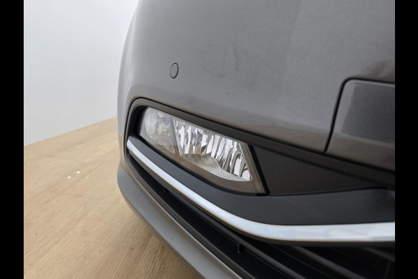 Volkswagen Polo Occasion 1.2 TSI Comfortline automaat | Parkeersensoren | Cruisecontrol | Tweedehands Volkswagen Polo antraciet