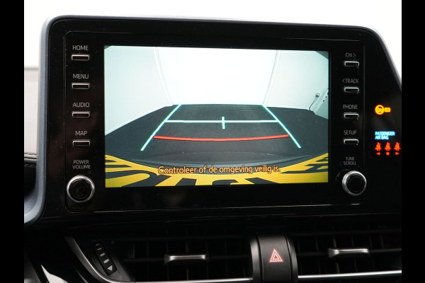 Toyota C-HR 2.0 Hybrid Dynamic 184pk | Dode Hoek | Camera | Carplay | Stoelen/Stuur Verwarming | DAB | Led | Keyless | 18"L.M |