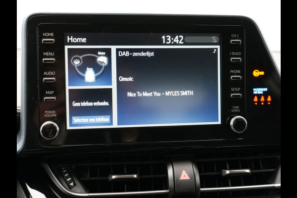 Toyota C-HR 2.0 Hybrid Dynamic 184pk | Dode Hoek | Camera | Carplay | Stoelen/Stuur Verwarming | DAB | Led | Keyless | 18"L.M |
