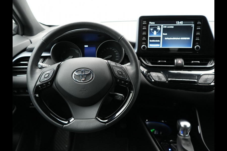 Toyota C-HR 2.0 Hybrid Dynamic 184pk | Dode Hoek | Camera | Carplay | Stoelen/Stuur Verwarming | DAB | Led | Keyless | 18"L.M |