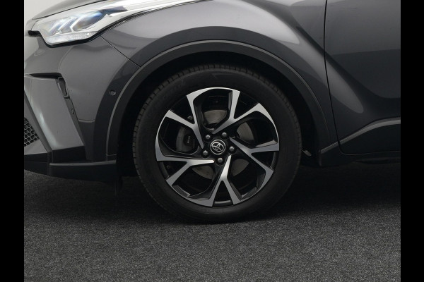 Toyota C-HR 2.0 Hybrid Dynamic 184pk | Dode Hoek | Camera | Carplay | Stoelen/Stuur Verwarming | DAB | Led | Keyless | 18"L.M |