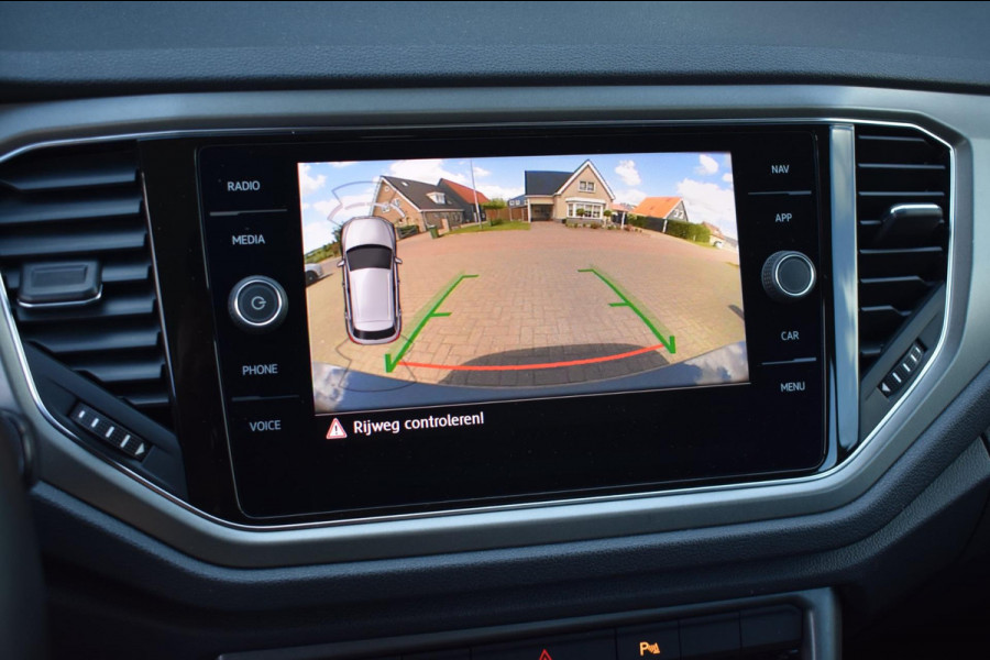 Volkswagen T-Roc 1.0 TSI | CAMERA | APPLE CARPLAY | ANDROID AUTO | NAVIGATIE | ADAPT. CRUISE CONTROLE | CLIMATE CONTROLE | NAP