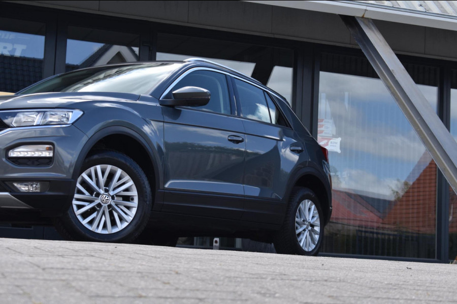 Volkswagen T-Roc 1.0 TSI | CAMERA | APPLE CARPLAY | ANDROID AUTO | NAVIGATIE | ADAPT. CRUISE CONTROLE | CLIMATE CONTROLE | NAP