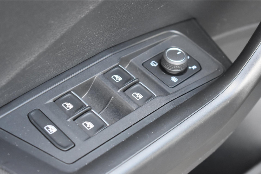 Volkswagen T-Roc 1.0 TSI | CAMERA | APPLE CARPLAY | ANDROID AUTO | NAVIGATIE | ADAPT. CRUISE CONTROLE | CLIMATE CONTROLE | NAP