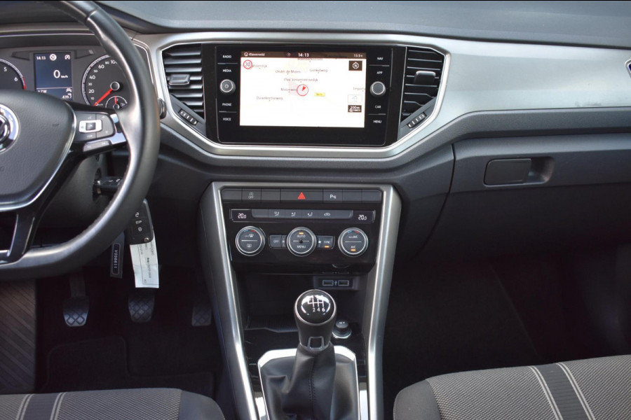 Volkswagen T-Roc 1.0 TSI | CAMERA | APPLE CARPLAY | ANDROID AUTO | NAVIGATIE | ADAPT. CRUISE CONTROLE | CLIMATE CONTROLE | NAP