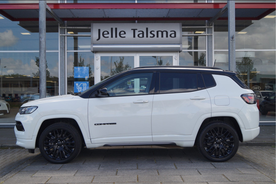 Jeep Compass 4xe 240 Plug-in Hybrid Electric S | Winterpack | Lederen bekleding | 19" lichtmetalen velgen | Apple/Android Carplay