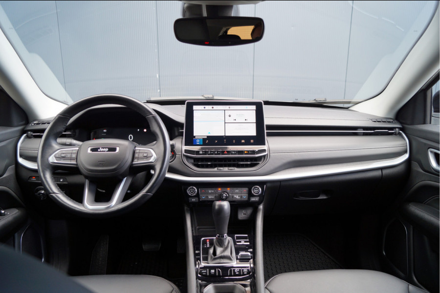 Jeep Compass 4xe 240 Plug-in Hybrid Electric S | Winterpack | Lederen bekleding | 19" lichtmetalen velgen | Apple/Android Carplay