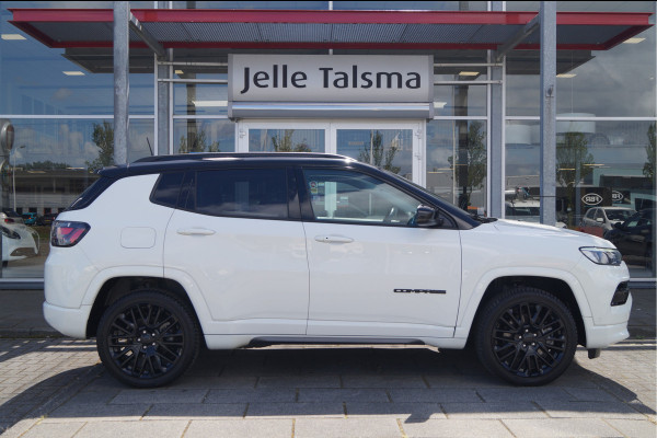Jeep Compass 4xe 240 Plug-in Hybrid Electric S | Winterpack | Lederen bekleding | 19" lichtmetalen velgen | Apple/Android Carplay