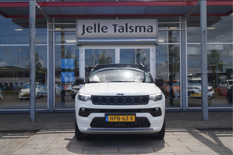 Jeep Compass 4xe 240 Plug-in Hybrid Electric S | Winterpack | Lederen bekleding | 19" lichtmetalen velgen | Apple/Android Carplay