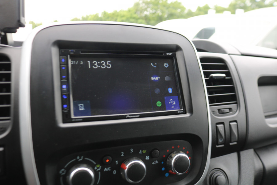 Renault Trafic 2.0 dCi 145pk L2 H1 Airco Imperiaal Trekhaak