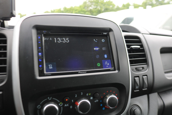 Renault Trafic 2.0 dCi 145pk L2 H1 Airco Imperiaal Trekhaak