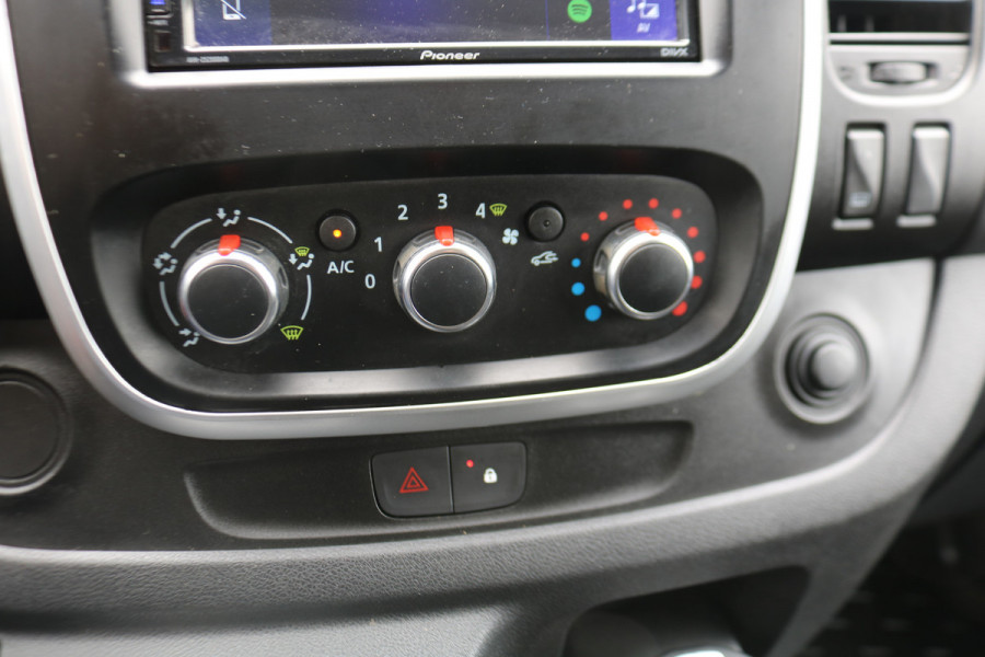 Renault Trafic 2.0 dCi 145pk L2 H1 Airco Imperiaal Trekhaak