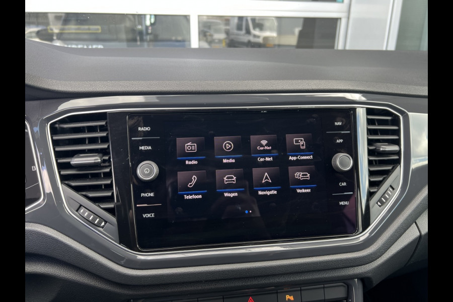 Volkswagen T-Roc 1.5 TSI R-LINE, VIRTUAL COCKPIT, KEYLESS, CAMERA