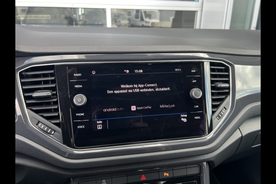 Volkswagen T-Roc 1.5 TSI R-LINE, VIRTUAL COCKPIT, KEYLESS, CAMERA