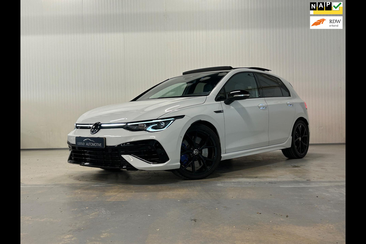 Volkswagen Golf 2.0 TSI R 4Motion | AKRAPOVIC | IQ LIGHTS | HARMAN KARDON | PANO Volkswagen Golf 2.0 TSI R 4Motion | AKRAPOVIC | IQ LIGHTS | HARMAN KARDON | PANO