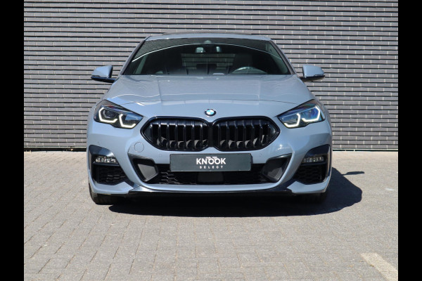 BMW 2 Serie Gran Coupé 220i M-Sport High Executive | Panodak | Stuurwiel verwarmd | ambient |