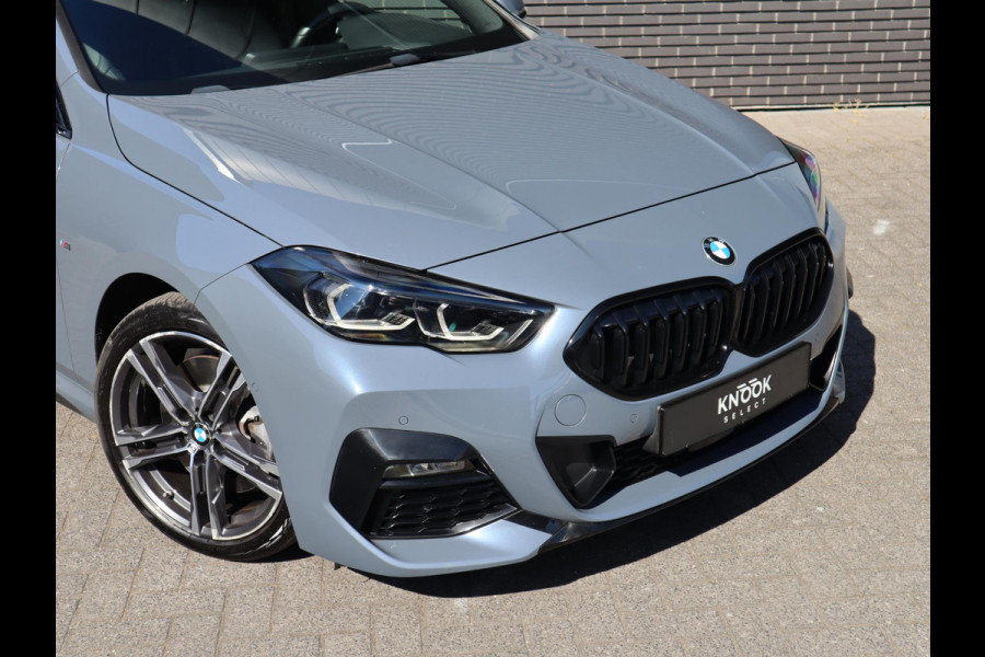 BMW 2 Serie Gran Coupé 220i M-Sport High Executive | Panodak | Stuurwiel verwarmd | ambient |