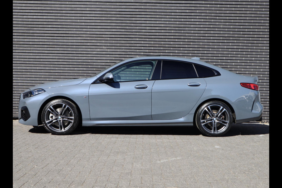 BMW 2 Serie Gran Coupé 220i M-Sport High Executive | Panodak | Stuurwiel verwarmd | ambient |