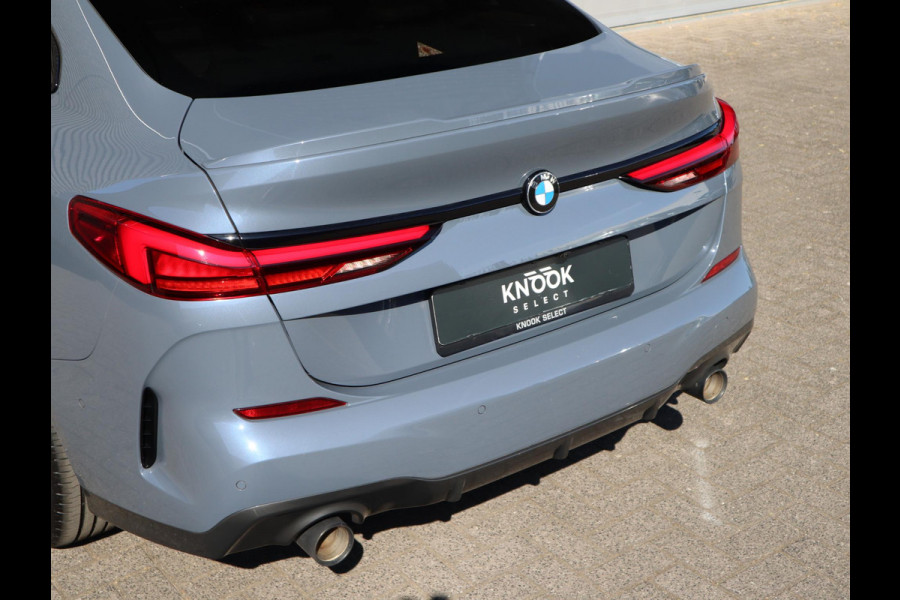 BMW 2 Serie Gran Coupé 220i M-Sport High Executive | Panodak | Stuurwiel verwarmd | ambient |