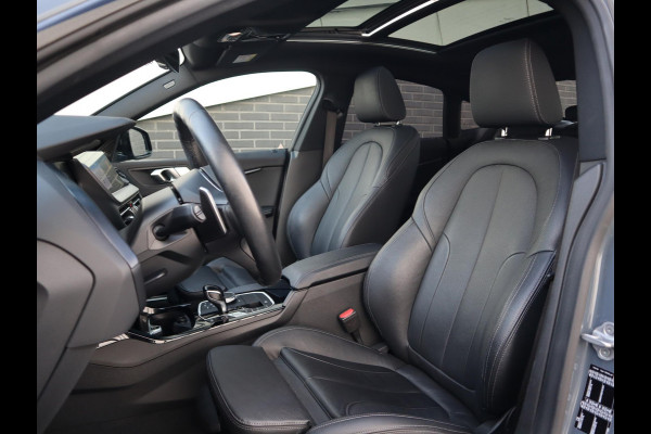 BMW 2 Serie Gran Coupé 220i M-Sport High Executive | Panodak | Stuurwiel verwarmd | ambient |