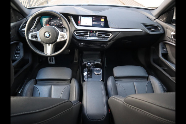BMW 2 Serie Gran Coupé 220i M-Sport High Executive | Panodak | Stuurwiel verwarmd | ambient |